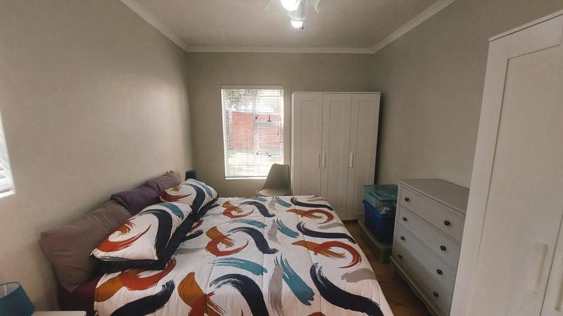 To Let 1 Bedroom Property for Rent in Oakglen Western Cape